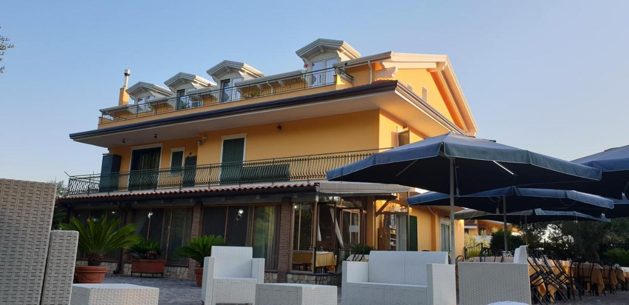 B&B Oliveto Caserta Buitenkant foto